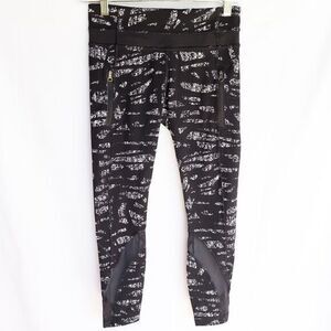 Lululemon Inspire Tight II Graf Black White/Black  7/8 Legging Womens 4 W5LFHS‎